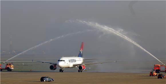 Zrakoplov Air Serbie iz Beograda sletio u Zagreb