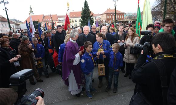 Donošenje Betlehemskog svjetla mira u Zagrebačku katedralu