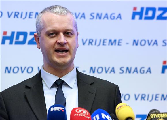 Konferencija za medije ''Vargin odlazak na skijanje službenim automobilom - To je pravi put?!''