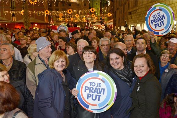 KAMPANJA - Predizborni skup Ive Josipovića u Splitu