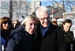 Ivo Josipović se družio s građanima na tržnici Trešnjevka