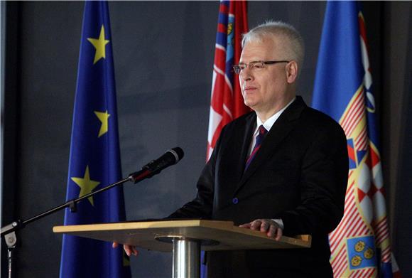 Josipović: učinimo Hrvatsku snažnom i uspješnom