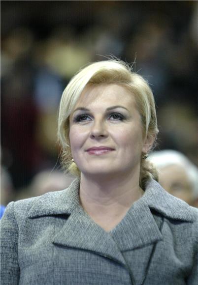 KAMPANJA Grabar Kitarović: Josipović ne bi smio imati obraza tražiti novi mandat