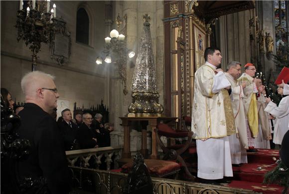 Kardinal Josip Bozanić predvodio svečano euharijstijsko slavlje u zagrebačkoj katedrali