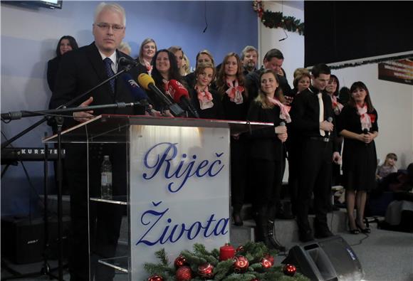 Predsjednik Josipović na Božić u Kršćanskom centru "Riječ Života"