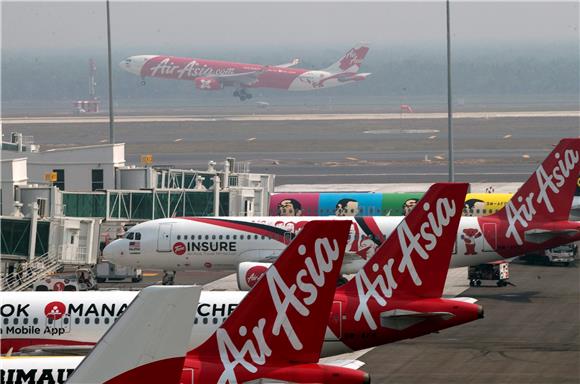 FILE MALAYSIA INDONESIA MISSING AIR ASIA JET