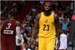 NBA: 'Crna' večer u Clevelandu, LeBron i društvo izviždani