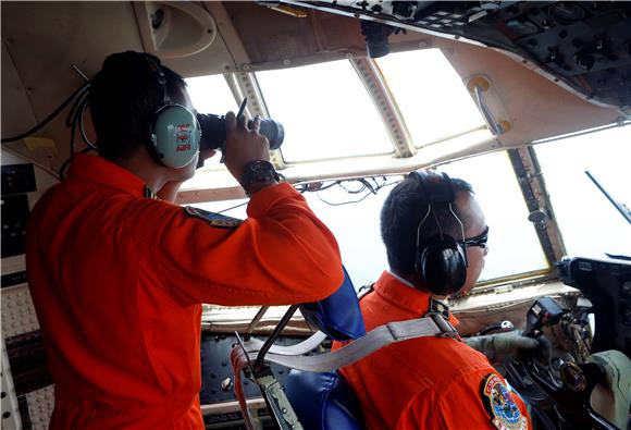 INDONESIA AIRASIA PLANE MISSING