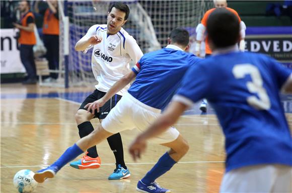 Humanitarni spektakl MNK Futsal Dinama