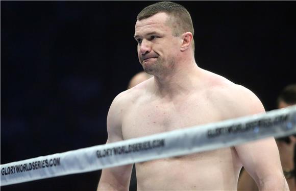 Cro Cop nokautirao Ishiija 