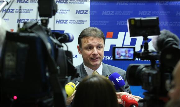 KAMPANJA Predsjedništvo HDZ-a uvjereno u pobjedu Kolinde Grabar-Kitarović