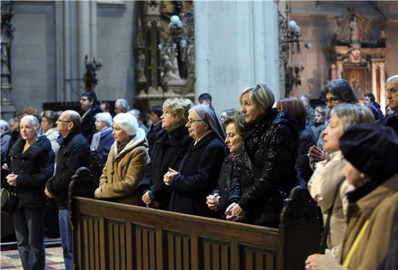 Pomoćni biskup Šaško predvodio euharistijsko slavlje u zagrebačkoj katedrali