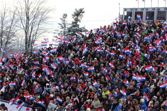 Atmosfera na utrci muškog slaloma Vip Snow Queen Trophy 2015