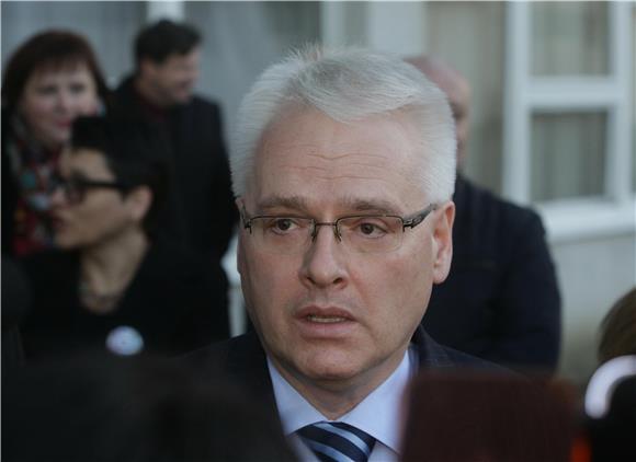 KAMPANJA Josipović: vodim kampanju bez prljavih poteza