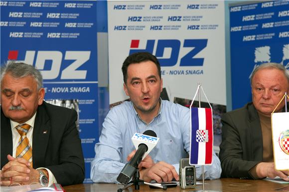 Konferencija za medije karlovačkog HDZ-a i koalicijskih partnera