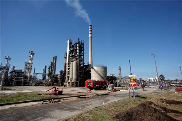 Sisak refinery workers ready to take industrial action if need be