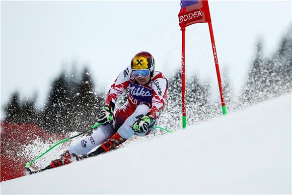 Veleslalom Adelboden: Pobjeda Hirschera, Zubčić 28.