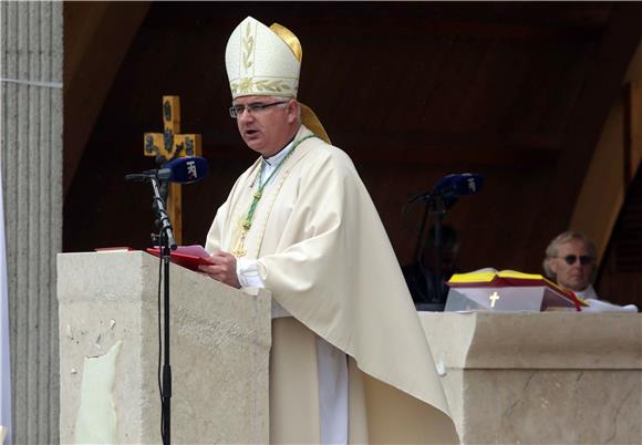 Msgr. Uzinić: Mržnju se može ugasiti samo ljubavlju