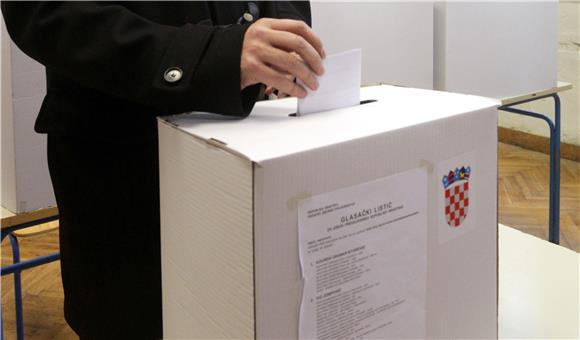 IZBORI DIP: Josipoviću 51,45 posto; Grabar Kitarović 48,55 posto