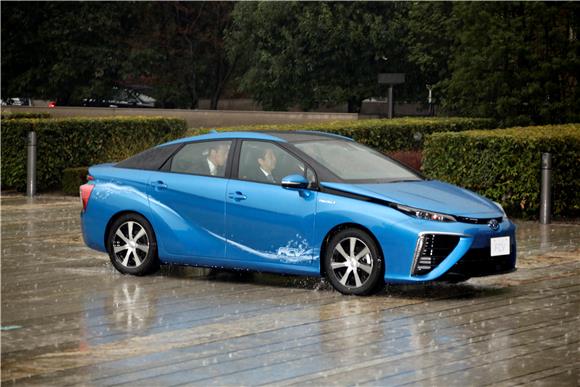 JAPAN FUEL CELL VEHICLE