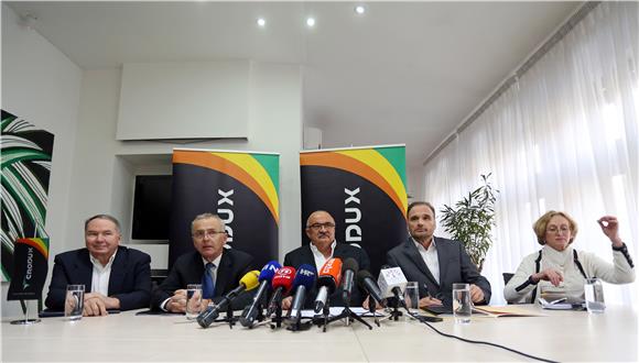 Tiskovna konferencija Croduxa o akciji Oktan