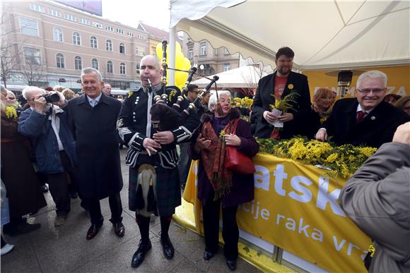 Prigodnom prodajom mimoza obilježen Nacionalni dan borbe protiv raka vrata maternice 