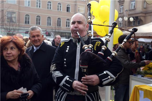 Prigodnom prodajom mimoza obilježen Nacionalni dan borbe protiv raka vrata maternice 