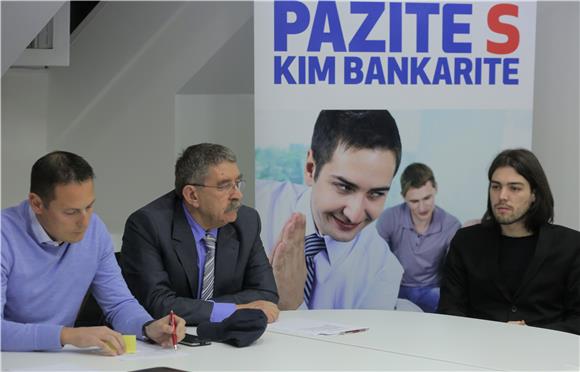 Osnivanje Udruge Pazite s kim bankarite