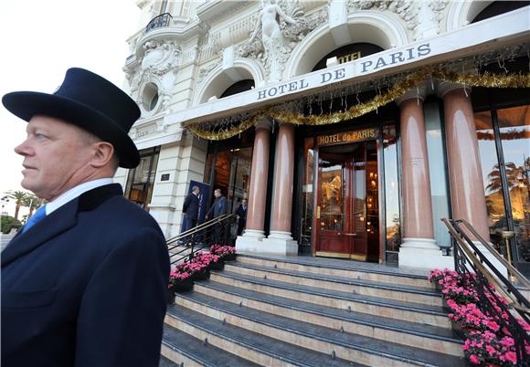 MONACO HOTEL PARIS AUCTION