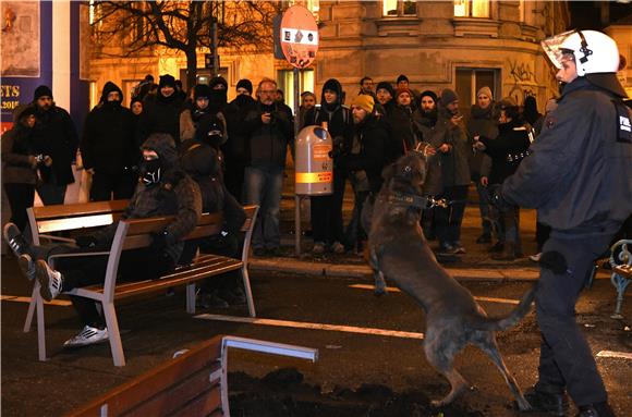 Prosvjedi u Beču protiv bala krajnje desnice