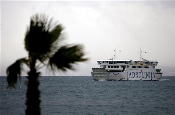 Split: bura lomila sve pred sobom, pomorski promet u prekidu