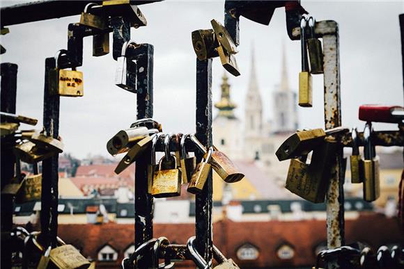 Broken couples asked to send their padlocks to Croatian museum