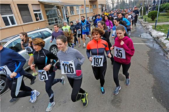 Ministar Varga na utrci "162 stube" studenata Medicinskog fakulteta