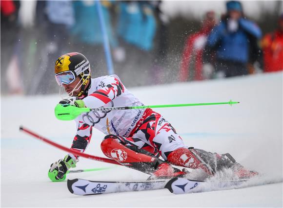 SP slalom: Hirscher vodeći nakon prve vožnje, Zubčić ispred Kostelića