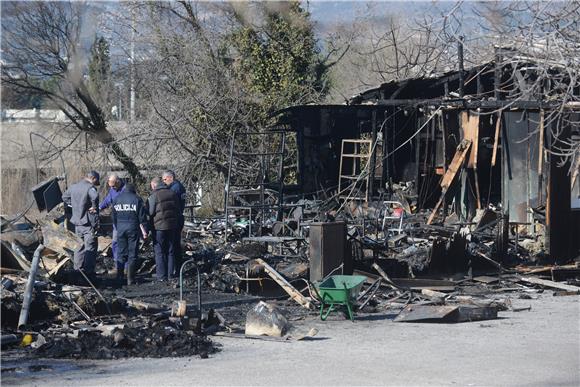 Split: u požaru izgorjela baraka - poslovni prostor 