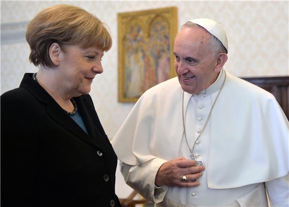 Papa Franjo primio Angelu Merkel