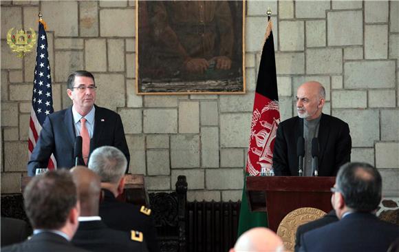 AFGANISTAN USA DEFENCE SECRETARY VISIT