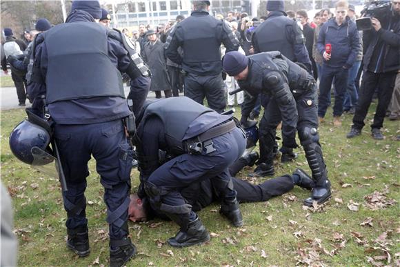 Uhićeni htjeli izazvati sukobe tijekom prosvjeda protiv branitelja iz Savske