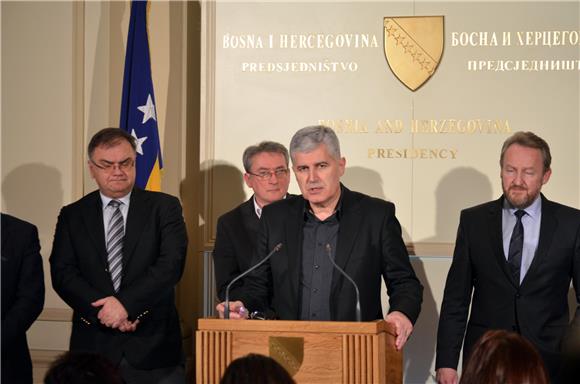 BiH: Šest stranaka dogovorilo podjelu ministarstava, novo Vijeće ministara do 11. ožujka 