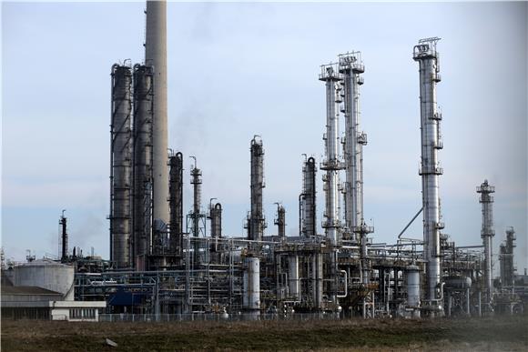 Stožeri Rafinerije i Petrokemije za spašavanje preostale industrije