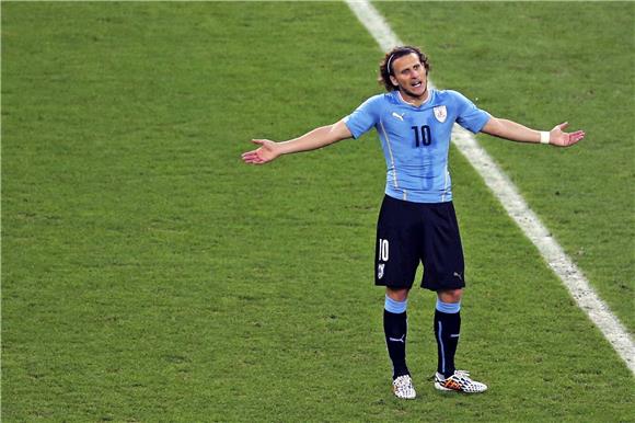 Diego Forlan završio reprezentativnu karijeru