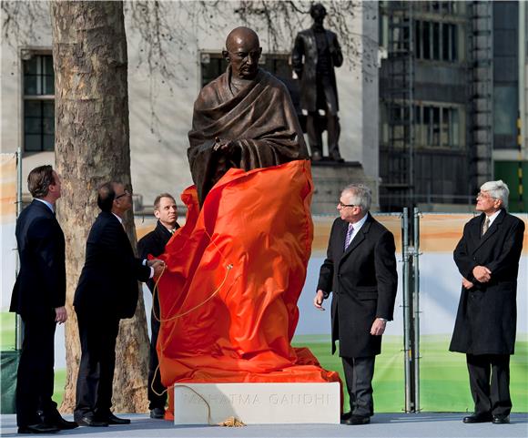 Gandi dobio spomenik uz ljutog protivnika Churchilla