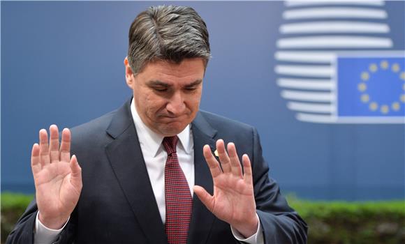 Milanović na riječi Grabar-Kitarović o kritikama Merkel kaže da se ne bavi tračevima