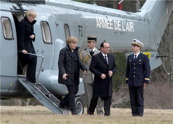 Hollande, Merkel i Rajoy stigli na mjesto pada zrakoplova