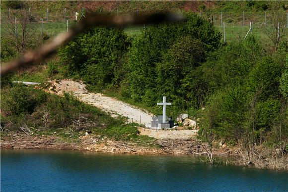 Bivši načelnik Bosiljeva optužen zbog utapanja dvoje ljudi u akumulacijskom jezeru