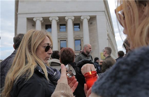 Franak association holds peaceful protest in Zagreb