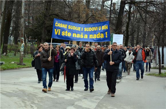 Korisnici kredita u švicarskim francima u Sarajevu tražili pomoć od države