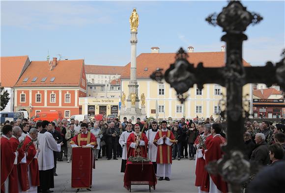  Svečano euharistijsko slavljei na Cvjetnicu