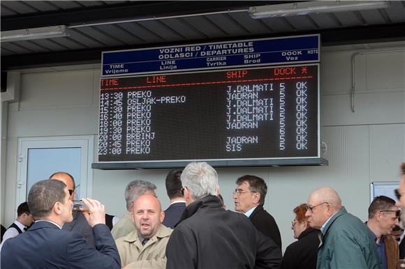 Luka Gaženica otvorena za trajektni promet 