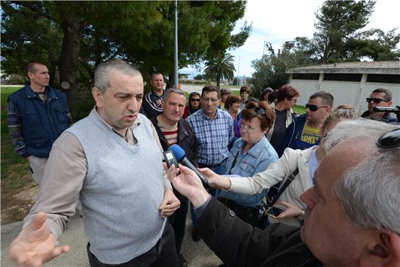 Konferencija za medije u Kaštelanskim staklenicima povodom petog tjedna štrajka radnika